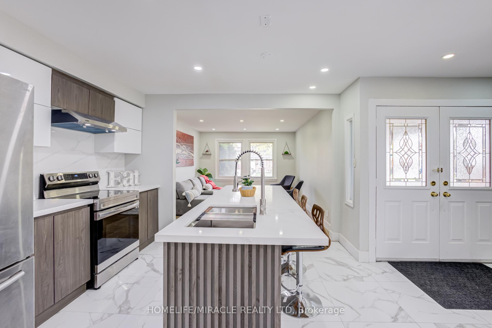 Photo 10 of 122 Ormond Drive, Oshawa, Samac — HOMEH