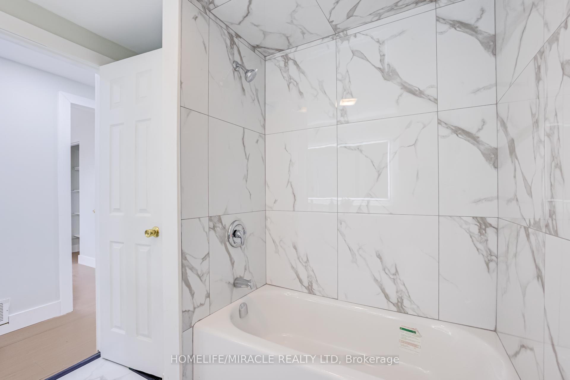 Photo 21 of 122 Ormond Drive, Oshawa, Samac — HOMEH