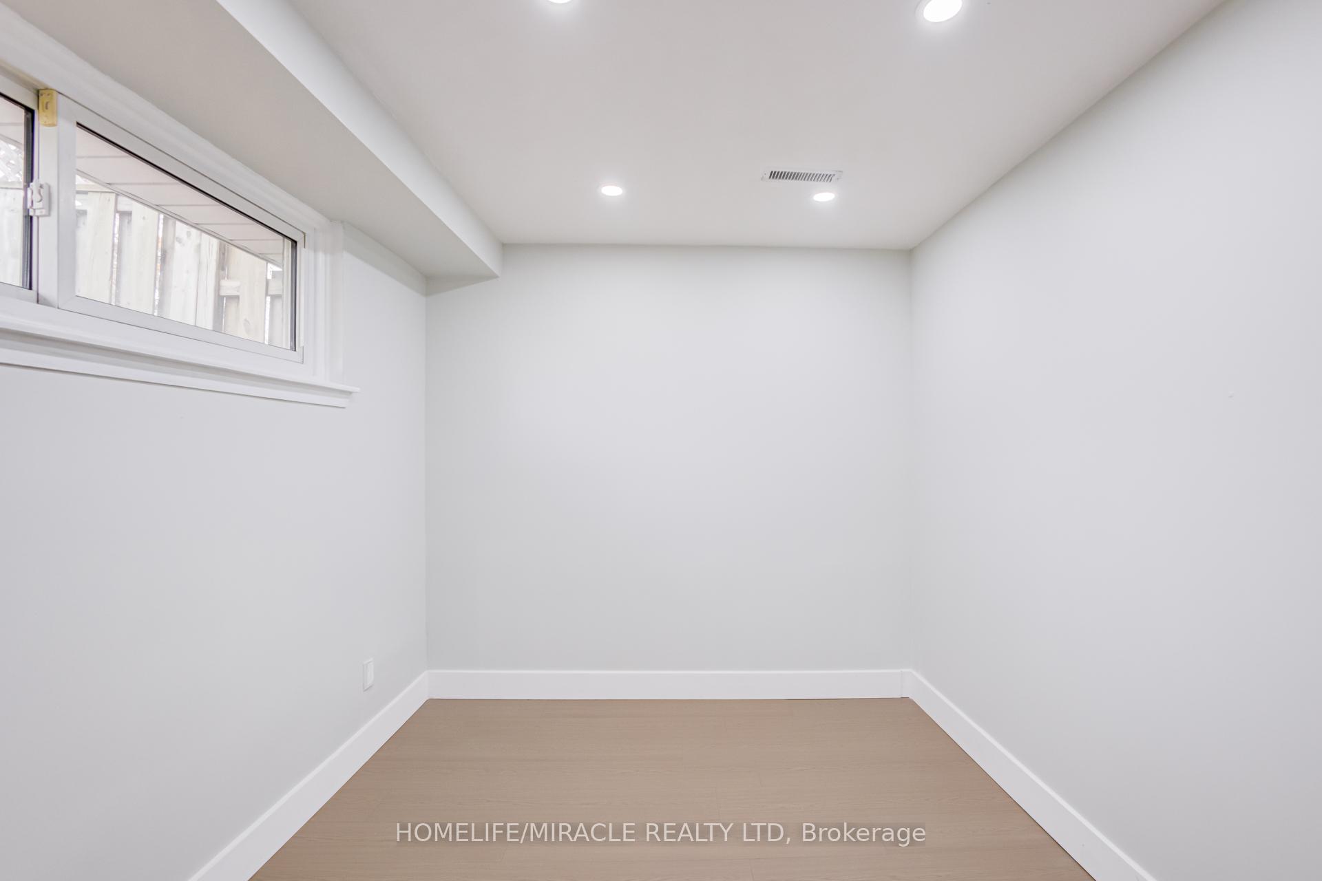Photo 34 of 122 Ormond Drive, Oshawa, Samac — HOMEH