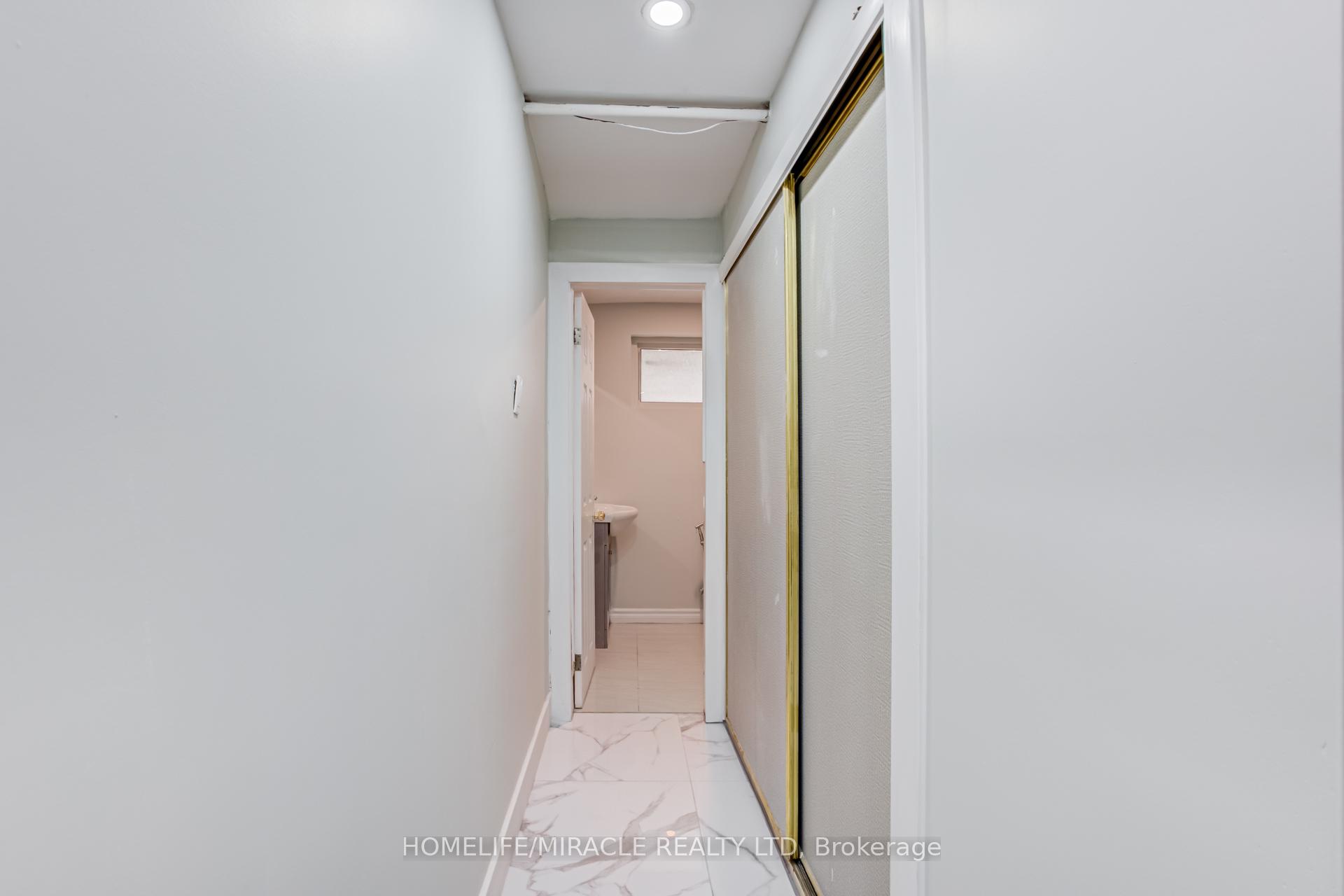 Photo 36 of 122 Ormond Drive, Oshawa, Samac — HOMEH