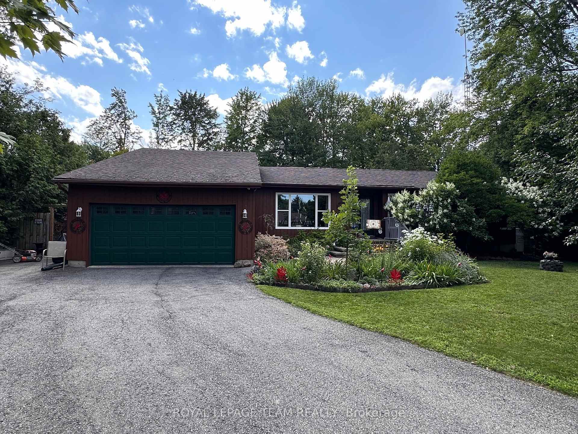 Photo 8 of 1663 Christina Crescent, North Dundas, North Dundas (Mountain) Twp — HOMEH
