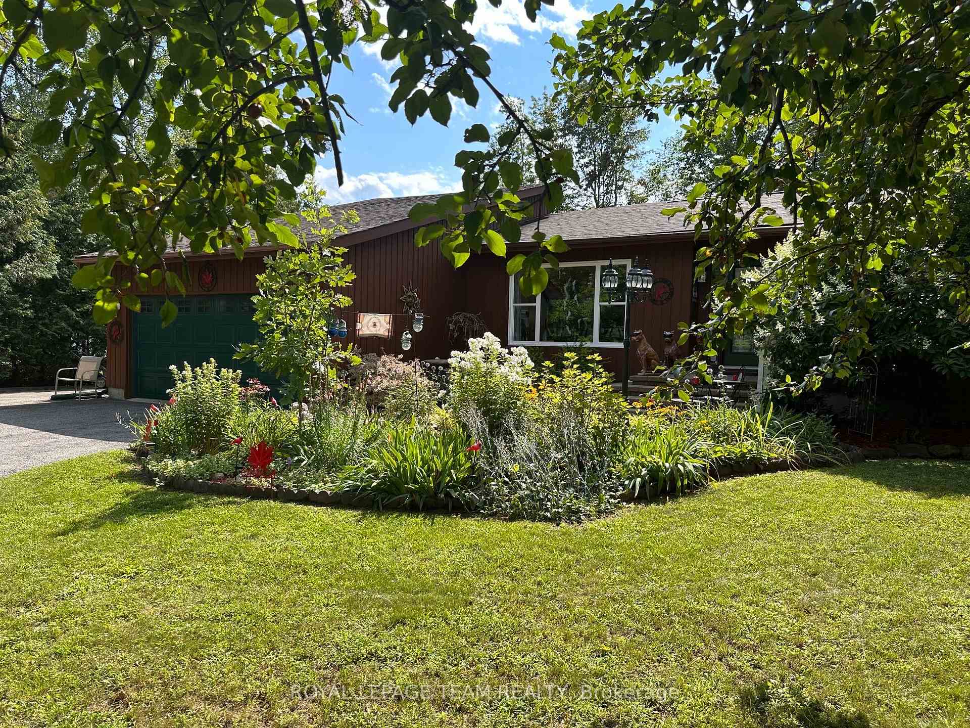 Photo 74 of 1663 Christina Crescent, North Dundas, North Dundas (Mountain) Twp — HOMEH