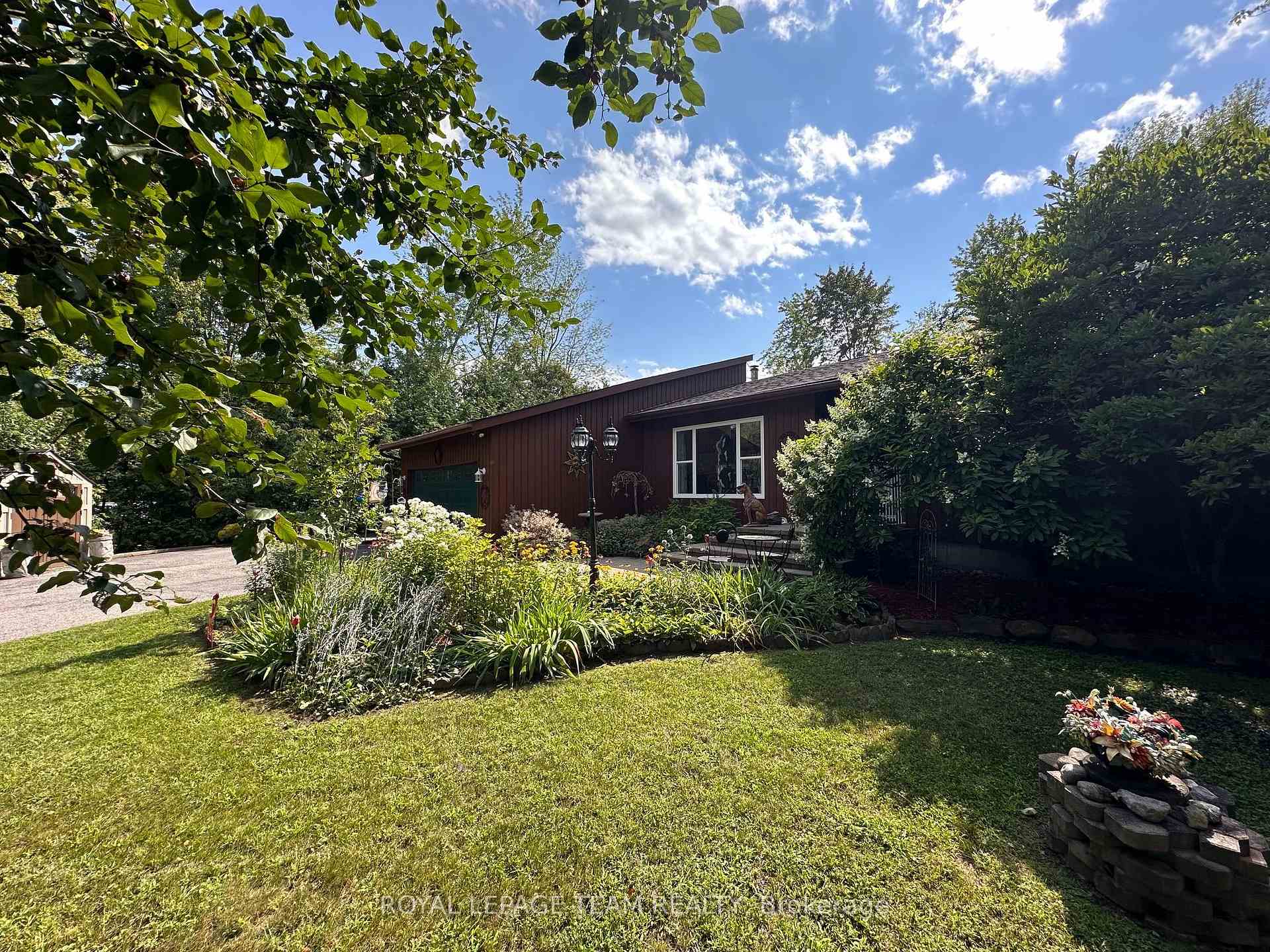 Photo 78 of 1663 Christina Crescent, North Dundas, North Dundas (Mountain) Twp — HOMEH