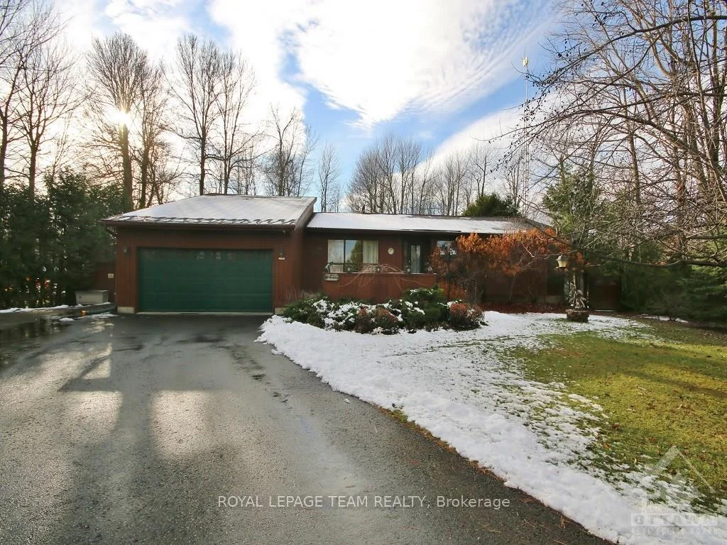 Photo 3 of 1663 Christina Crescent, North Dundas, North Dundas (Mountain) Twp — HOMEH