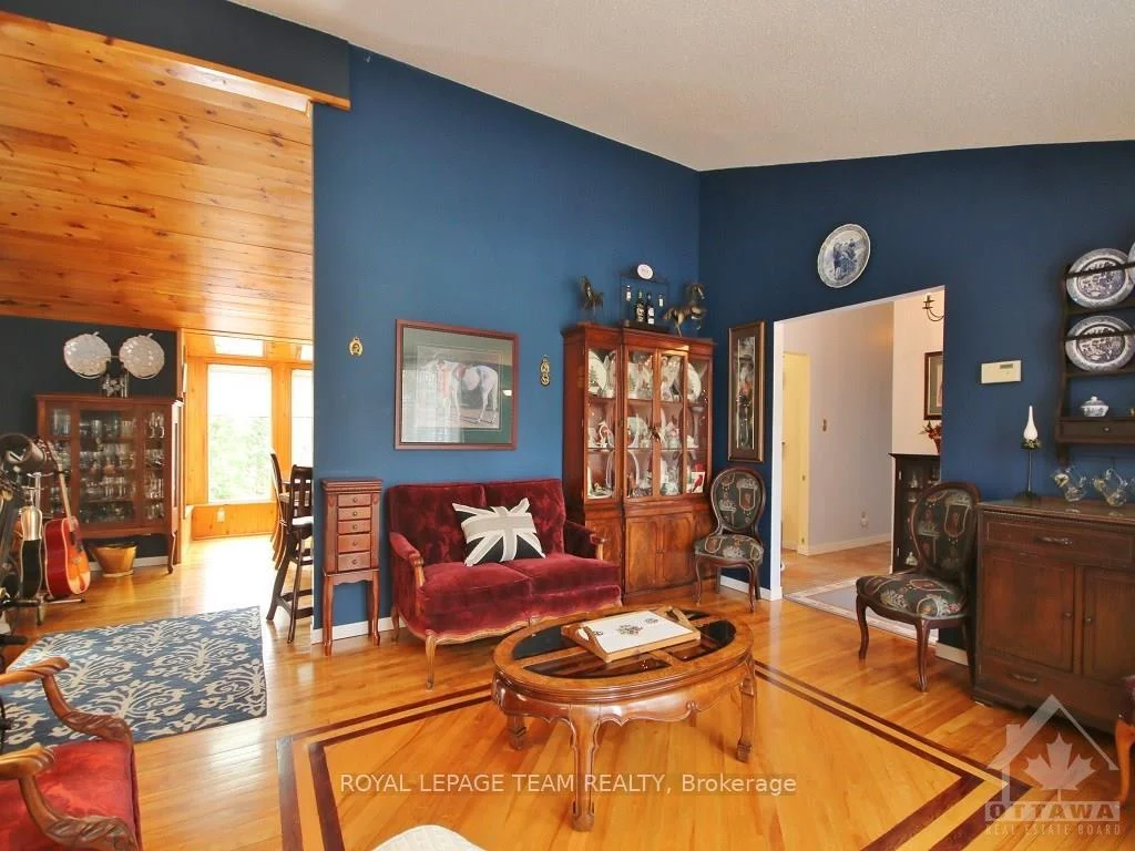 Photo 6 of 1663 Christina Crescent, North Dundas, North Dundas (Mountain) Twp — HOMEH