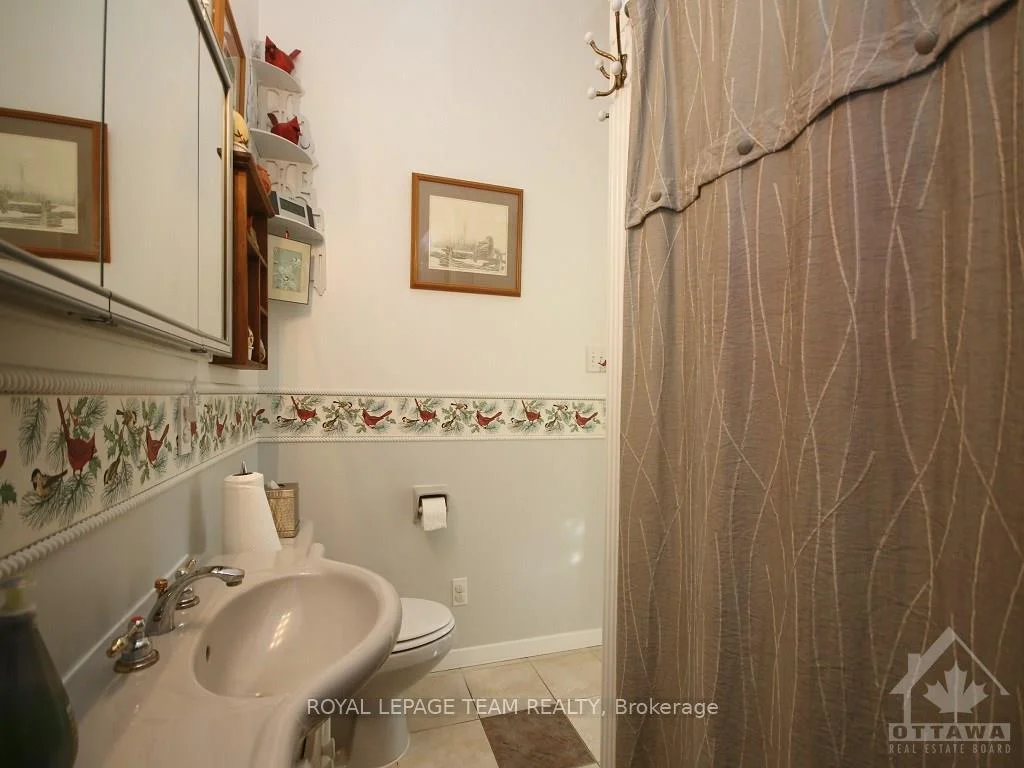 Photo 23 of 1663 Christina Crescent, North Dundas, North Dundas (Mountain) Twp — HOMEH