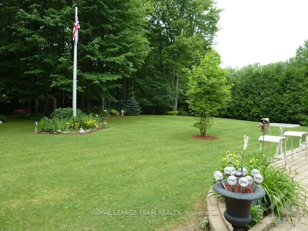 Photo 31 of 1663 Christina Crescent, North Dundas, North Dundas (Mountain) Twp — HOMEH