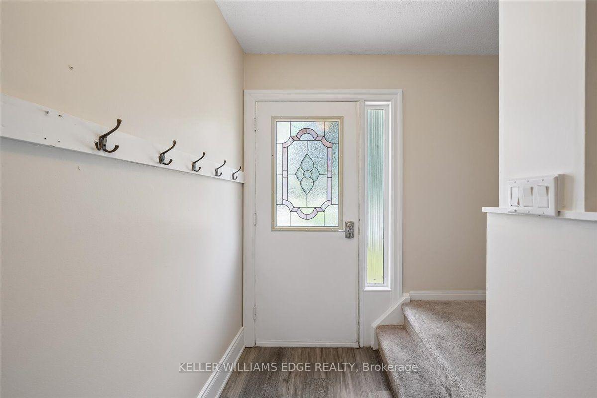 Photo 9 of 2320 Middlesmoor Crescent, Burlington, Brant Hills — HOMEH