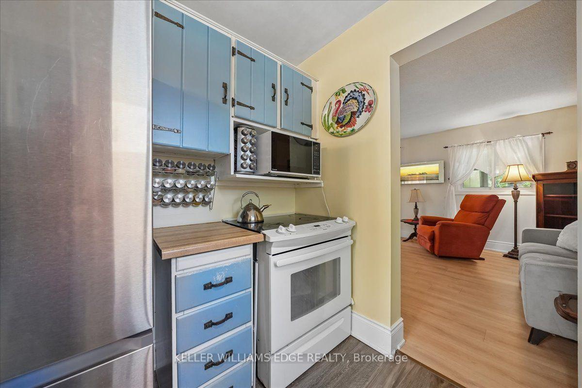 Photo 18 of 2320 Middlesmoor Crescent, Burlington, Brant Hills — HOMEH