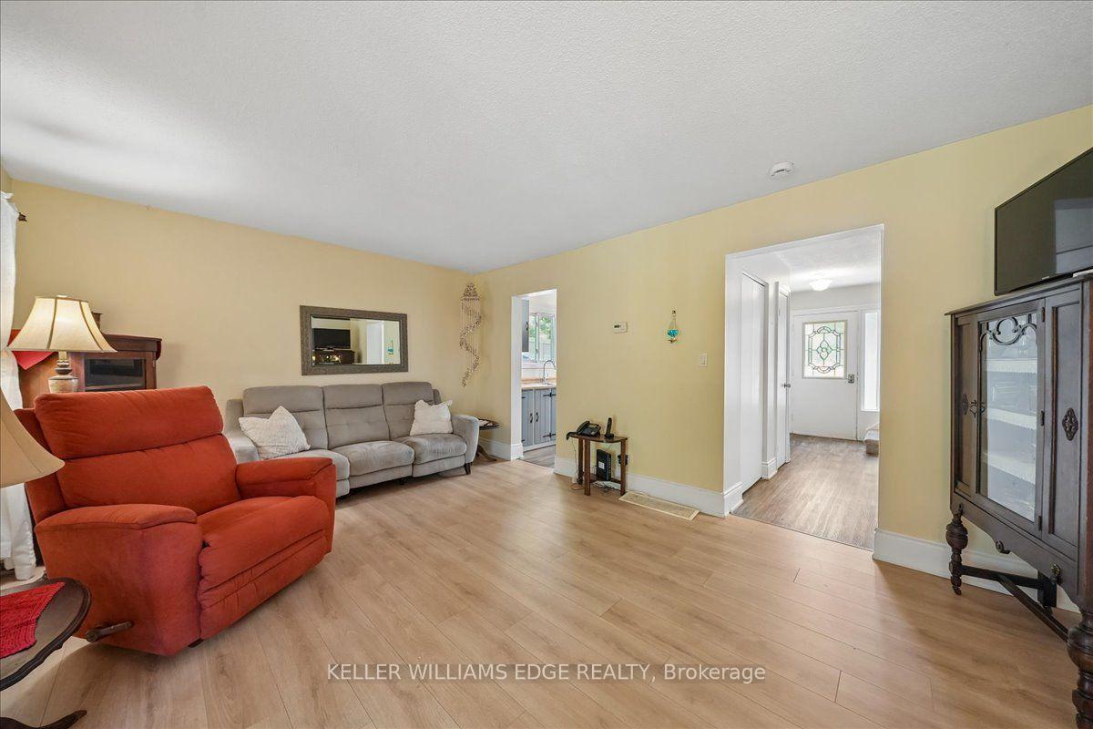 Photo 22 of 2320 Middlesmoor Crescent, Burlington, Brant Hills — HOMEH