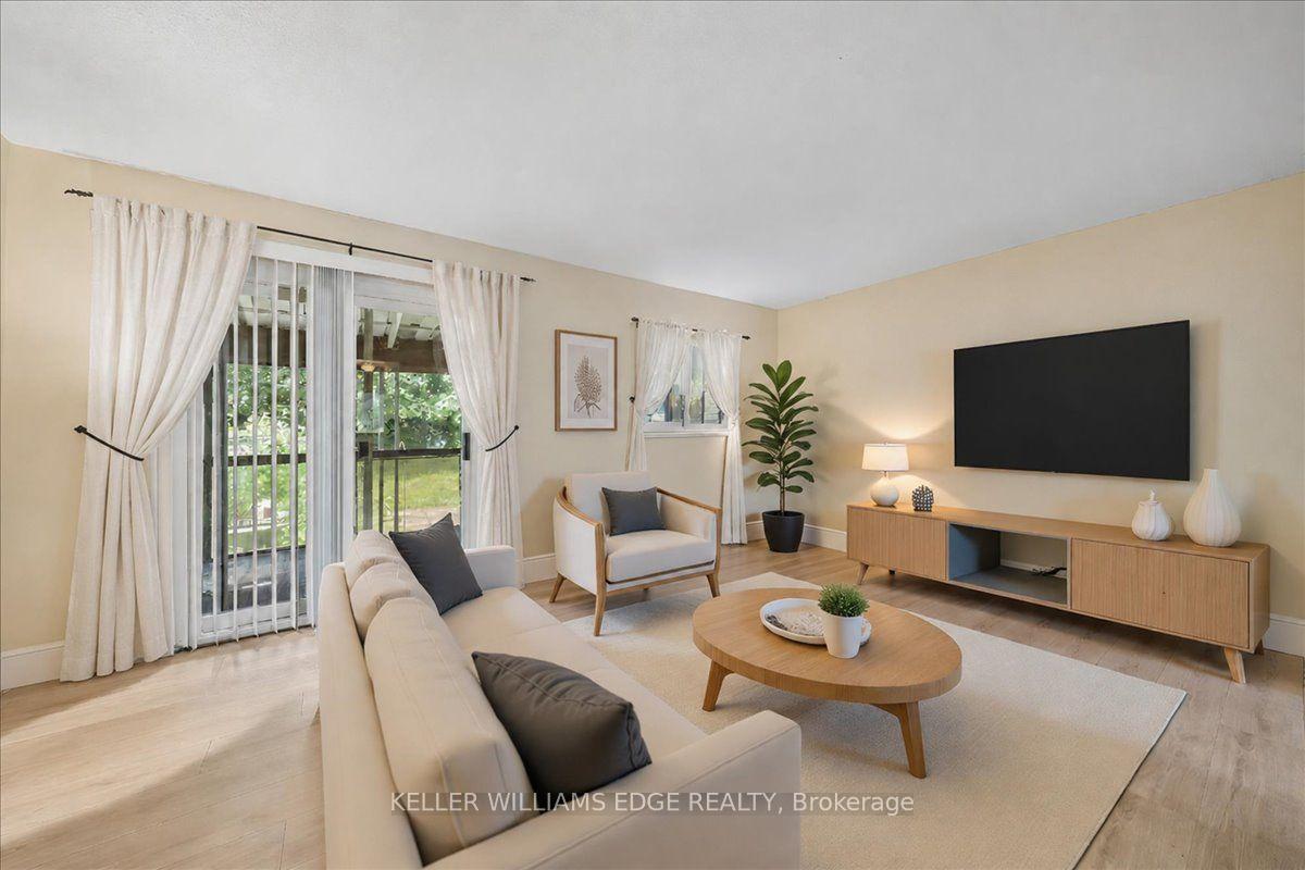 Photo 23 of 2320 Middlesmoor Crescent, Burlington, Brant Hills — HOMEH