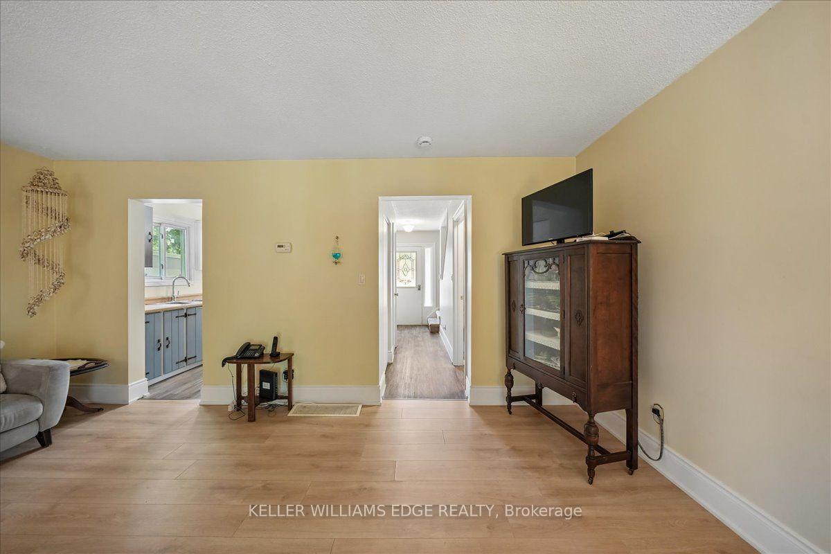 Photo 24 of 2320 Middlesmoor Crescent, Burlington, Brant Hills — HOMEH