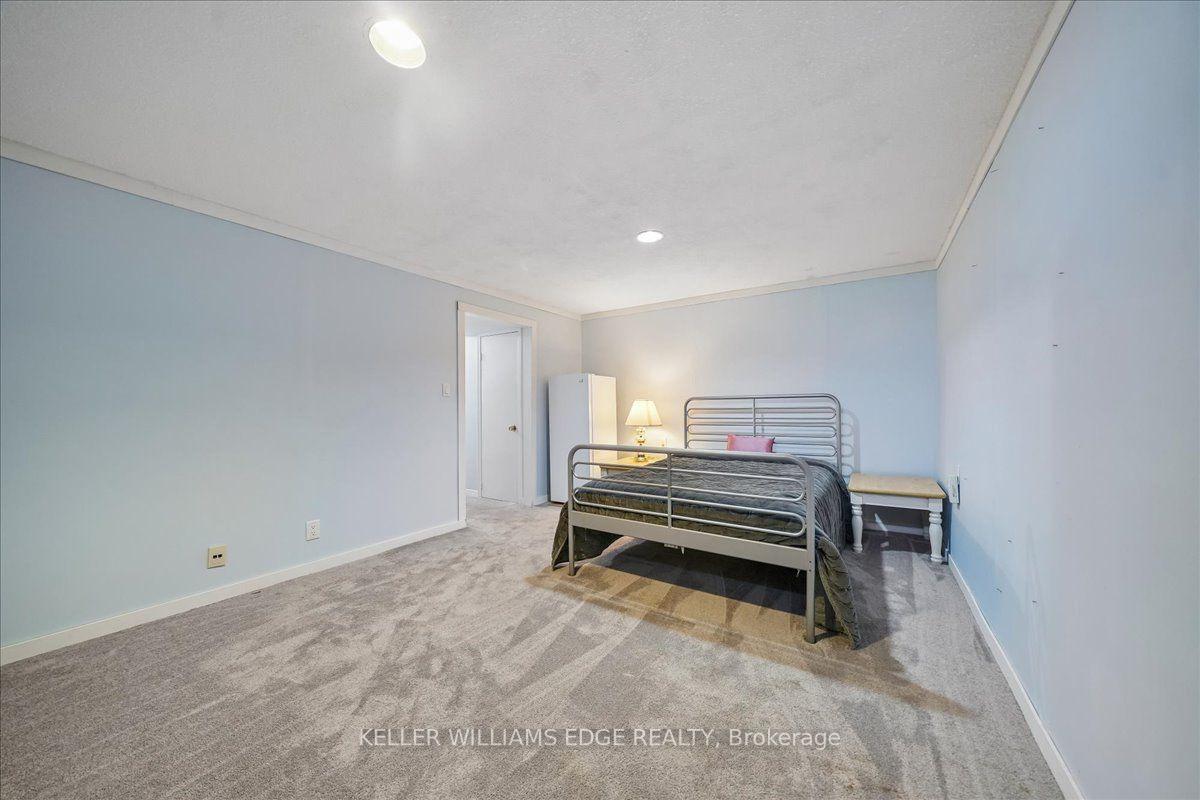 Photo 28 of 2320 Middlesmoor Crescent, Burlington, Brant Hills — HOMEH
