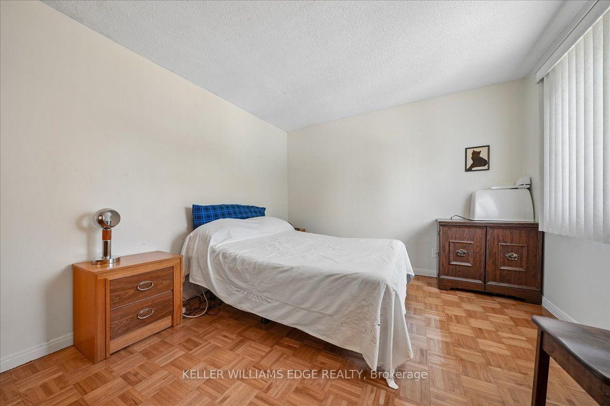 Photo 35 of 2320 Middlesmoor Crescent, Burlington, Brant Hills — HOMEH