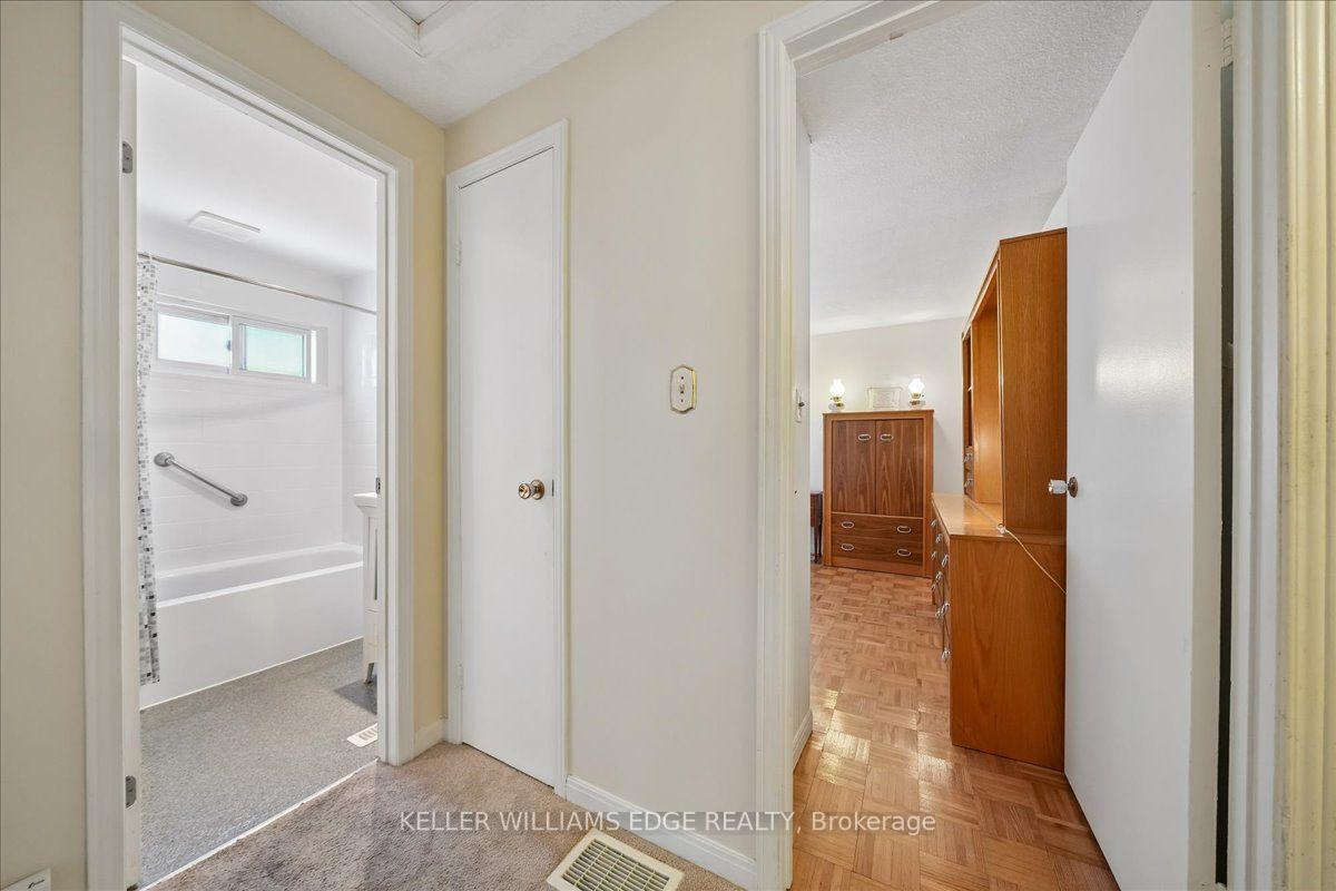 Photo 41 of 2320 Middlesmoor Crescent, Burlington, Brant Hills — HOMEH