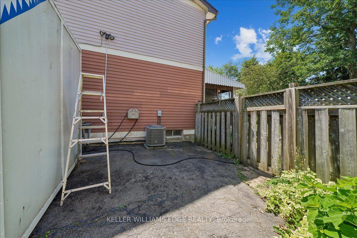 Photo 48 of 2320 Middlesmoor Crescent, Burlington, Brant Hills — HOMEH