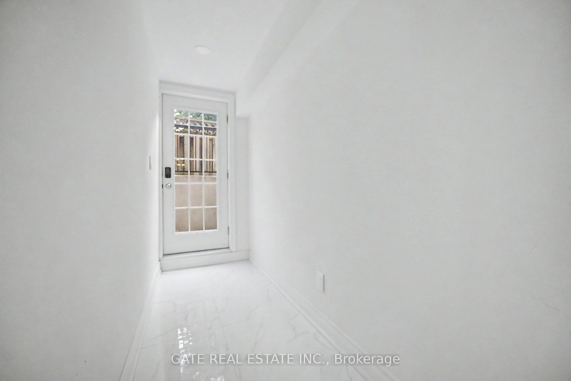 Photo 4 of 64 Morrison Crescent, Markham, Unionville — HOMEH