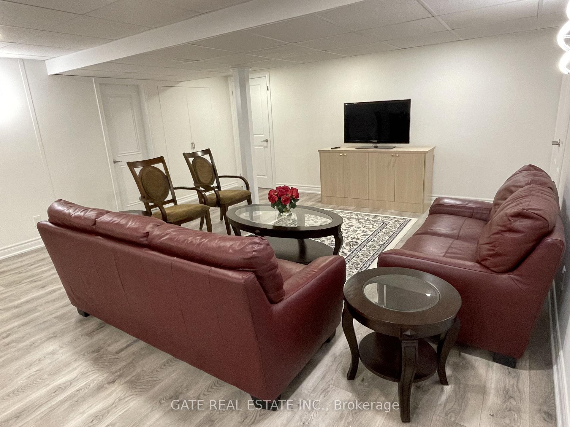 Photo 5 of 64 Morrison Crescent, Markham, Unionville — HOMEH