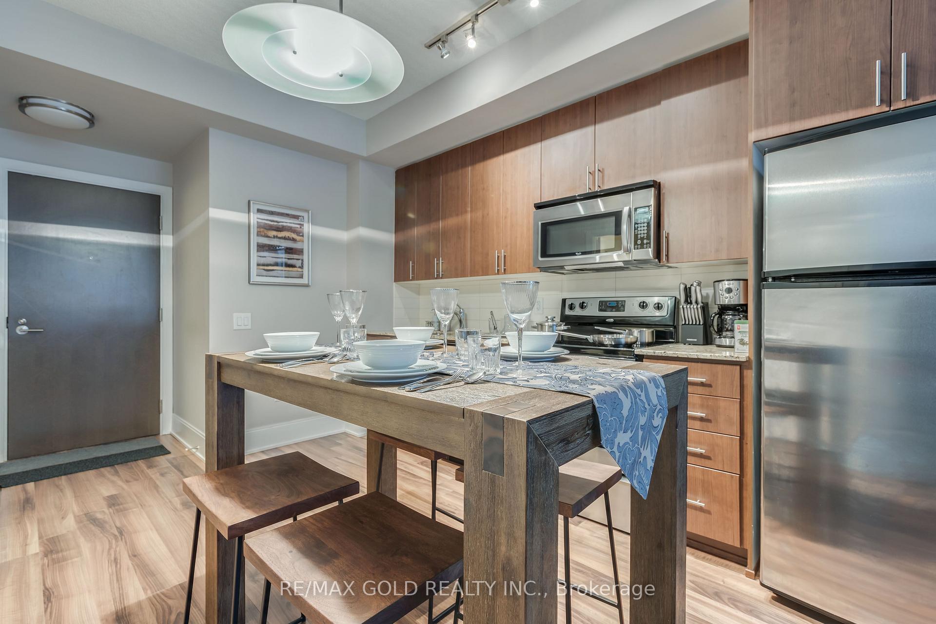Photo 6 of Unit 809, 560 Front Street W, Toronto, Waterfront Communities — HOMEH