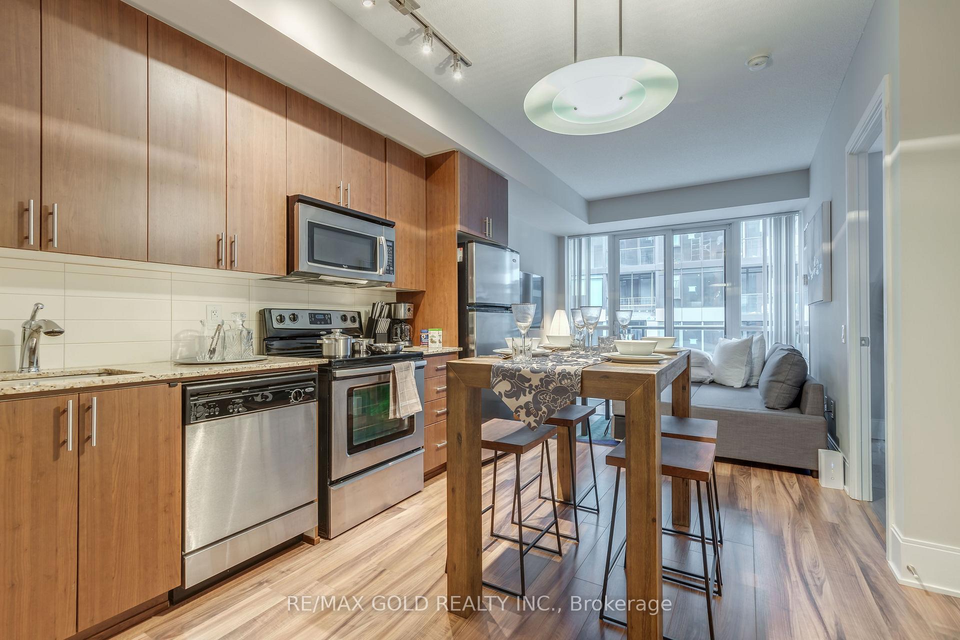 Photo 7 of Unit 809, 560 Front Street W, Toronto, Waterfront Communities — HOMEH