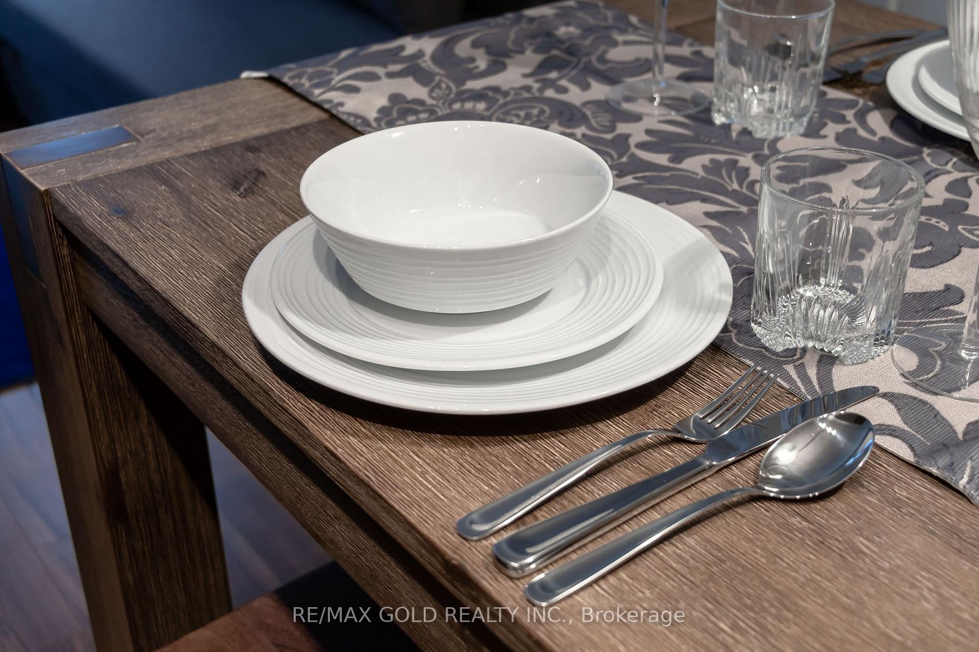 Photo 10 of Unit 809, 560 Front Street W, Toronto, Waterfront Communities — HOMEH