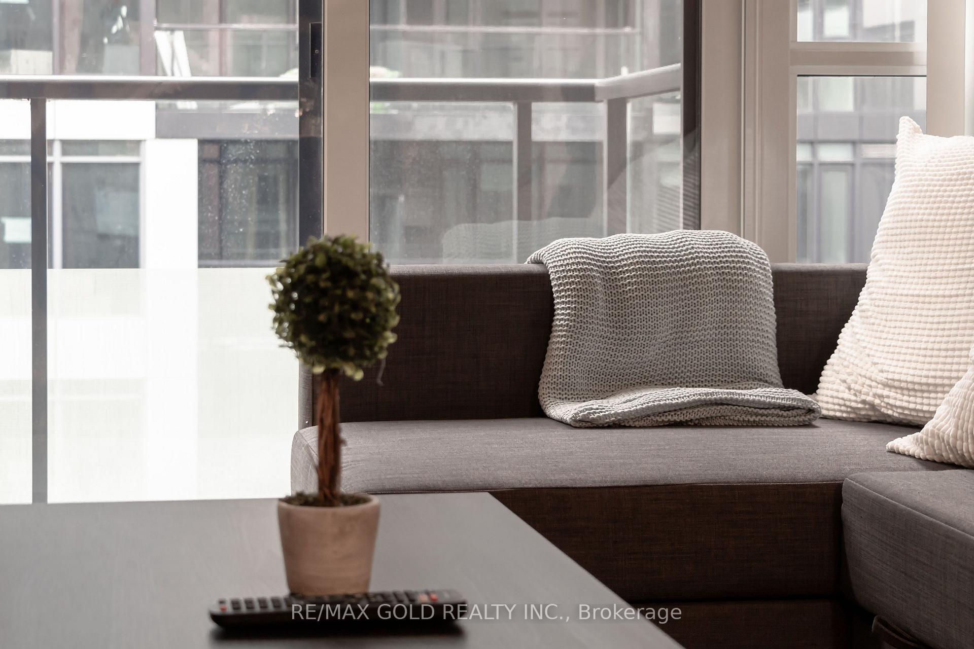 Photo 15 of Unit 809, 560 Front Street W, Toronto, Waterfront Communities — HOMEH