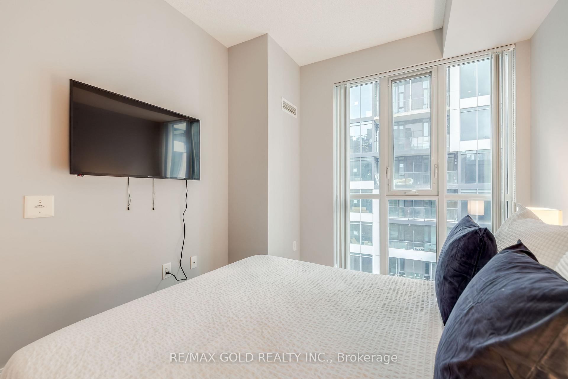 Photo 23 of Unit 809, 560 Front Street W, Toronto, Waterfront Communities — HOMEH
