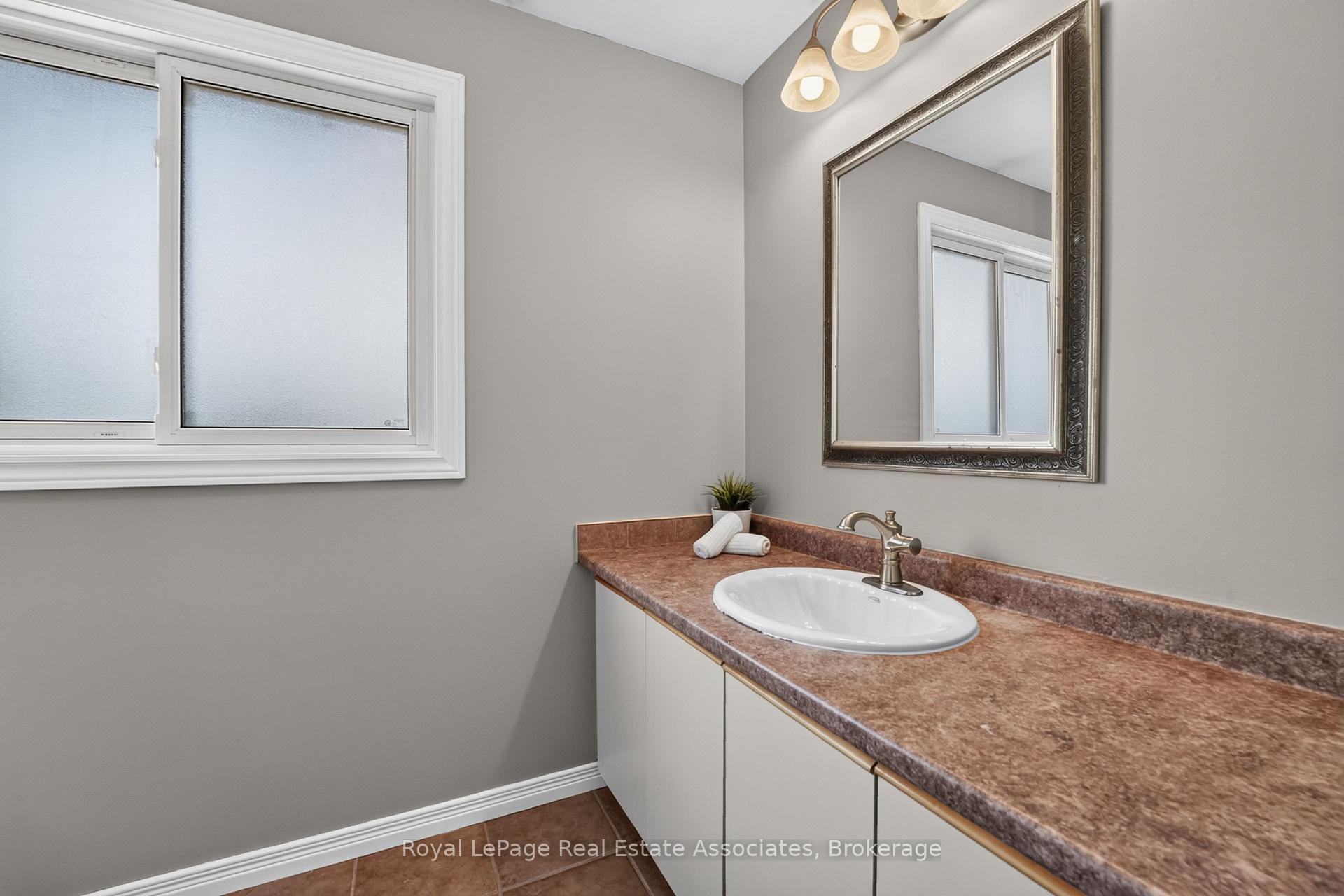 Photo 31 of 8 Horsham Street, Brampton, Brampton West — HOMEH
