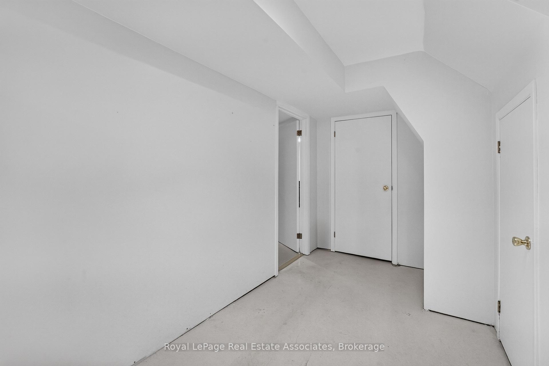 Photo 36 of 8 Horsham Street, Brampton, Brampton West — HOMEH
