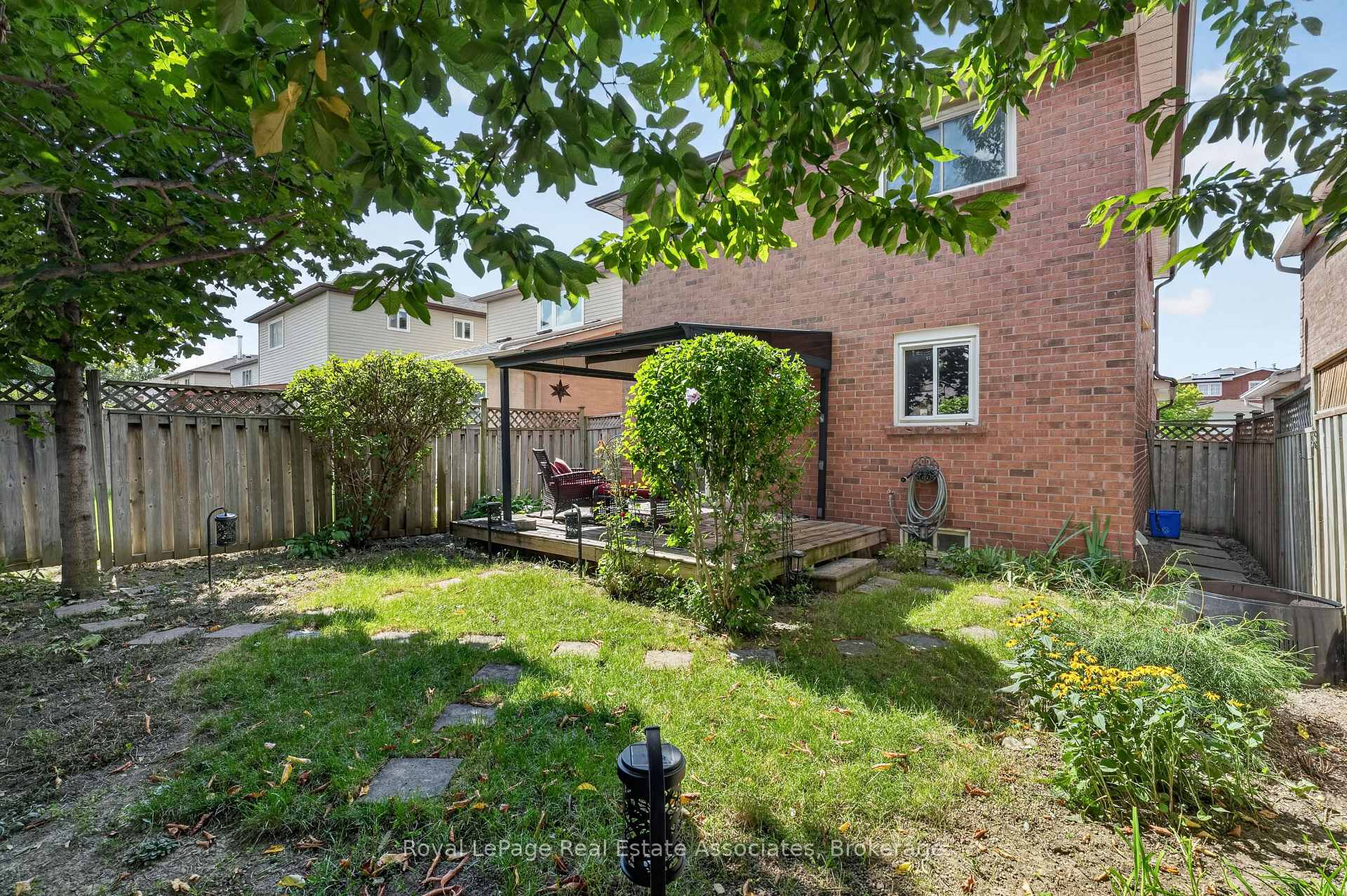Photo 45 of 8 Horsham Street, Brampton, Brampton West — HOMEH