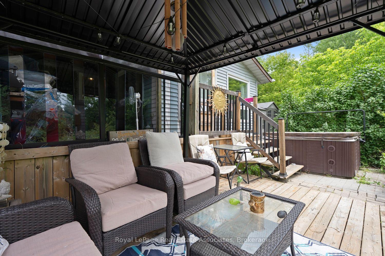 Photo 21 of 11 Tamarack Court, New Tecumseth, Rural New Tecumseth — HOMEH