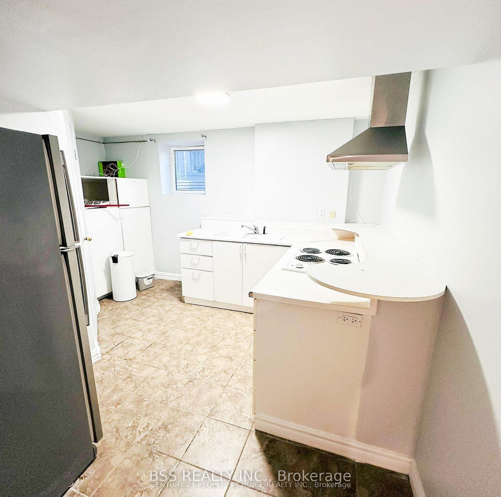 Photo 7 of 41 Coomer Crescent, Ajax, Central — HOMEH