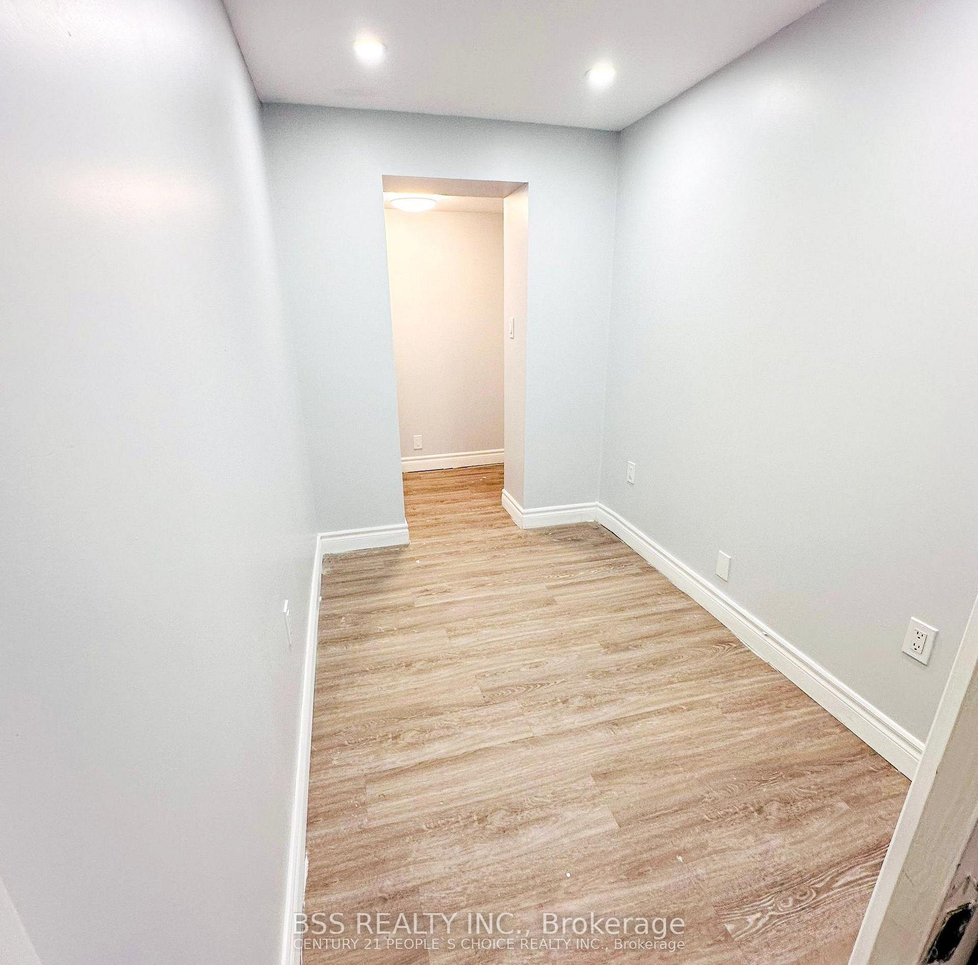 Photo 9 of 41 Coomer Crescent, Ajax, Central — HOMEH