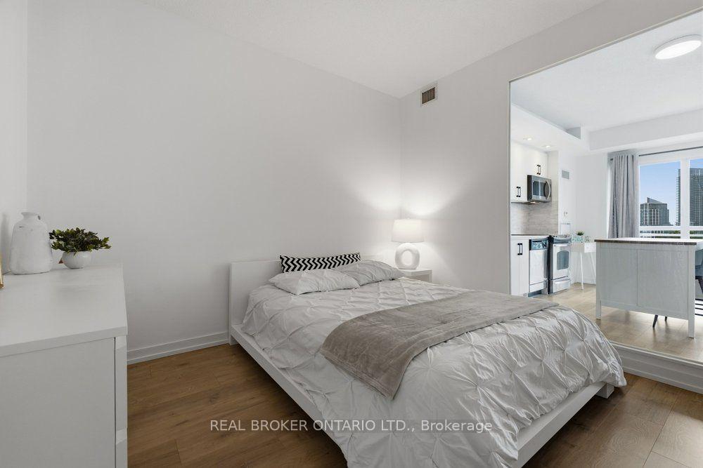 Photo 16 of Unit 825, 165 Legion Road N, Etobicoke, Mimico — HOMEH