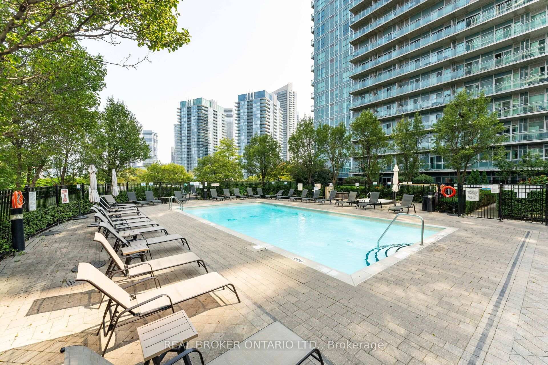 Photo 39 of Unit 825, 165 Legion Road N, Etobicoke, Mimico — HOMEH