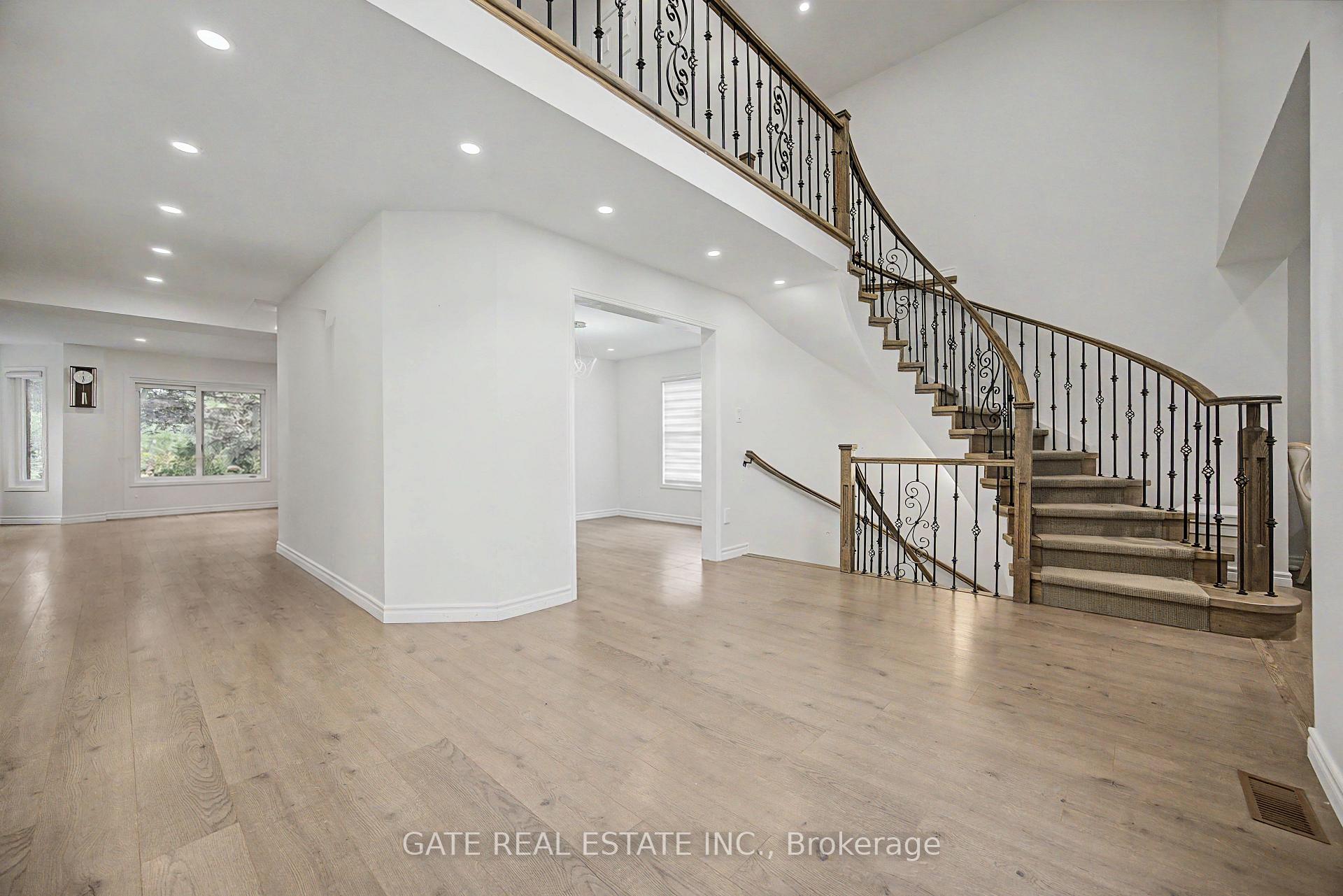 Photo 6 of 64 Morrison Crescent, Markham, Unionville — HOMEH