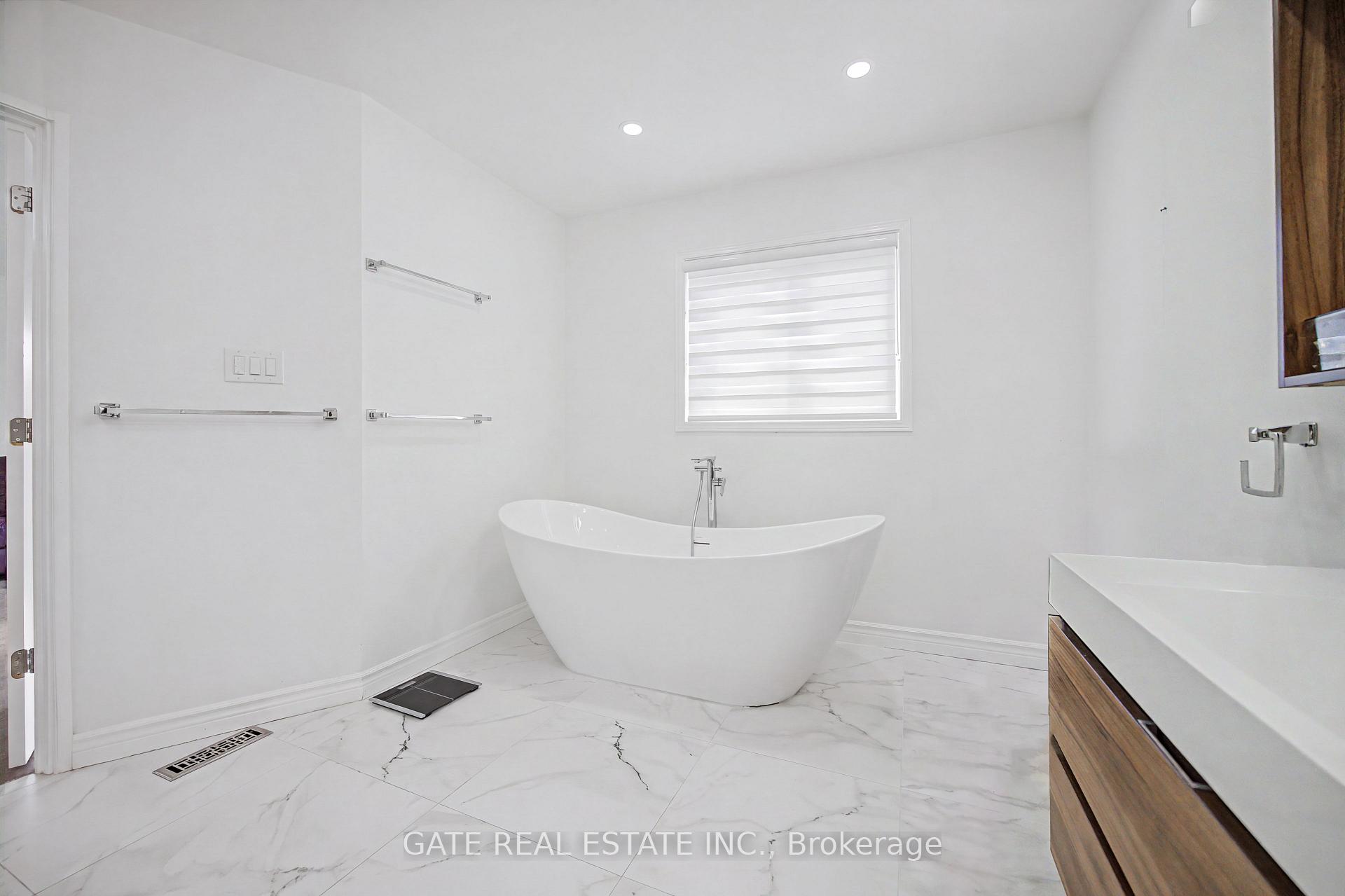 Photo 29 of 64 Morrison Crescent, Markham, Unionville — HOMEH