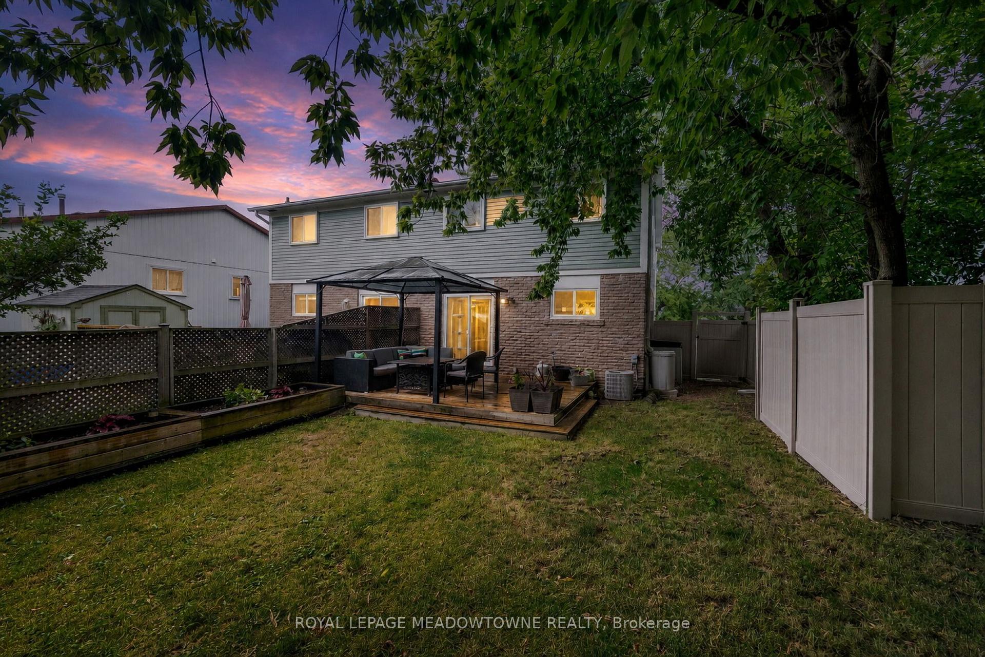 Photo 47 of 37 Salisbury Circle, Brampton, Brampton North — HOMEH