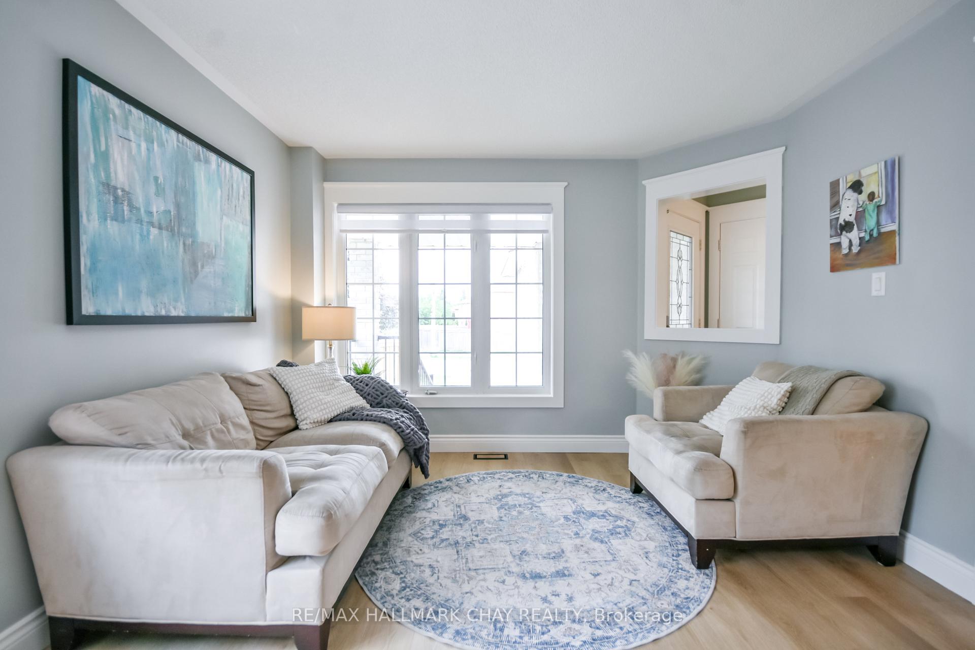 Photo 8 of 1 Hawkins Drive, Barrie, Ardagh — HOMEH