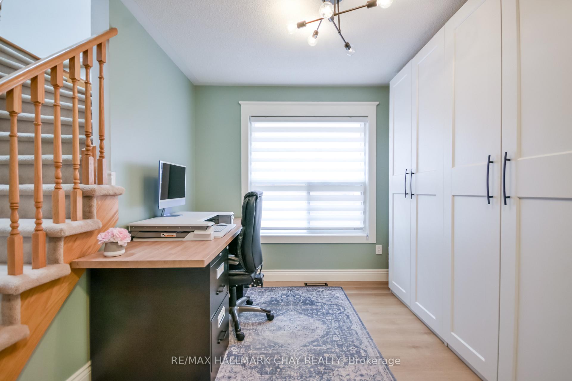 Photo 11 of 1 Hawkins Drive, Barrie, Ardagh — HOMEH