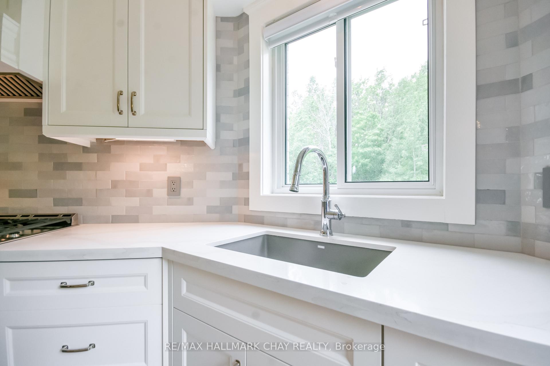 Photo 14 of 1 Hawkins Drive, Barrie, Ardagh — HOMEH