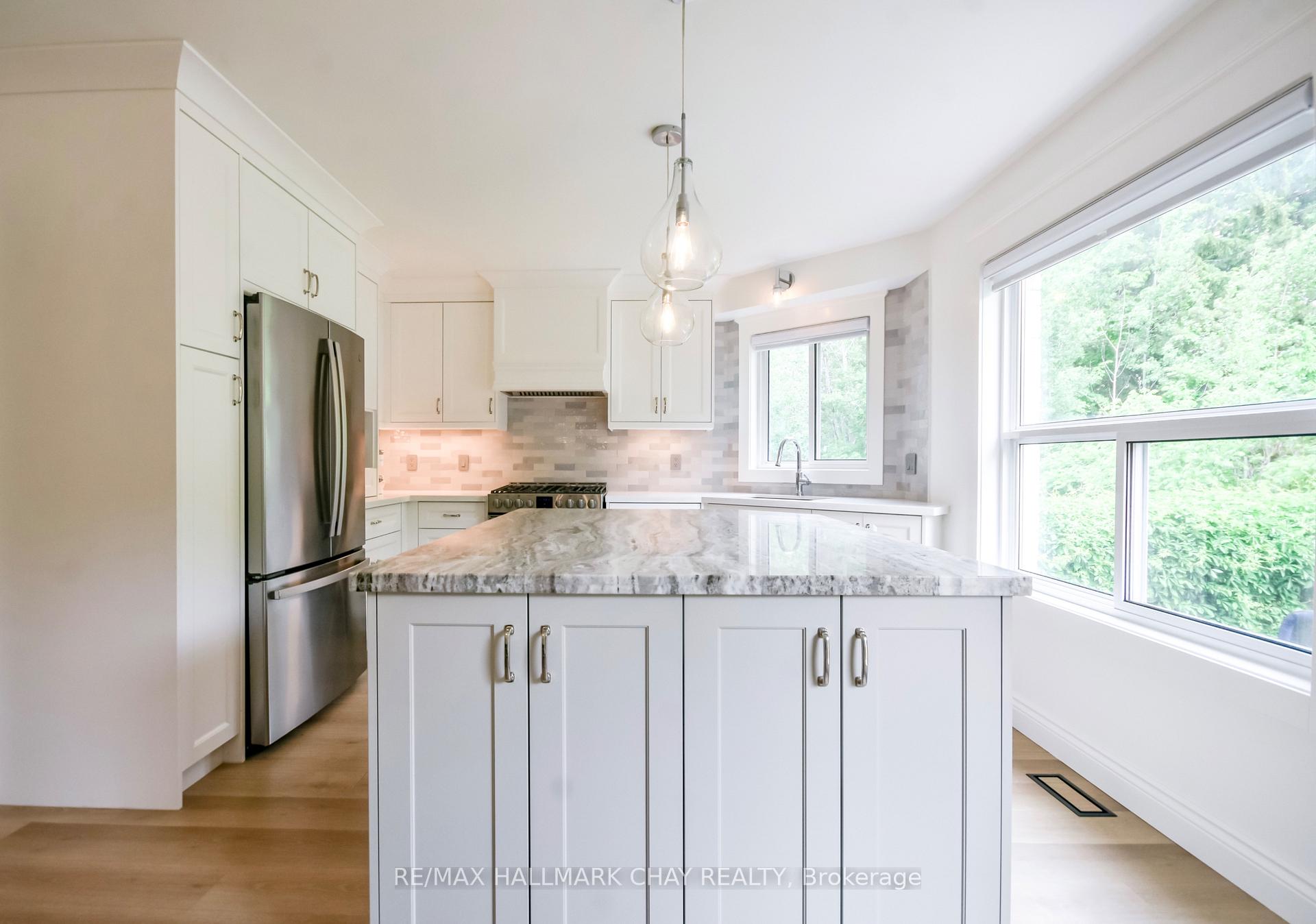 Photo 16 of 1 Hawkins Drive, Barrie, Ardagh — HOMEH