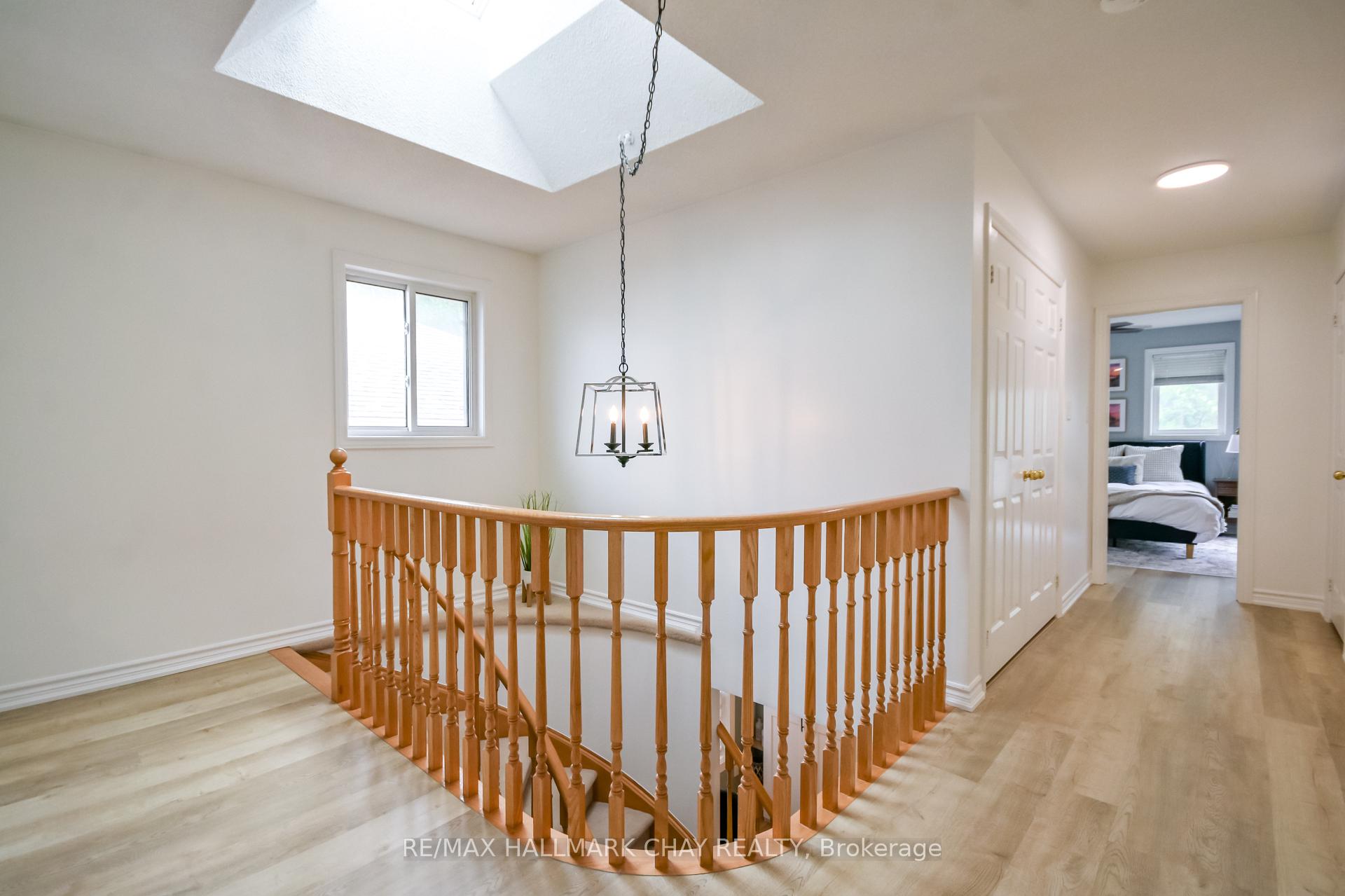 Photo 21 of 1 Hawkins Drive, Barrie, Ardagh — HOMEH