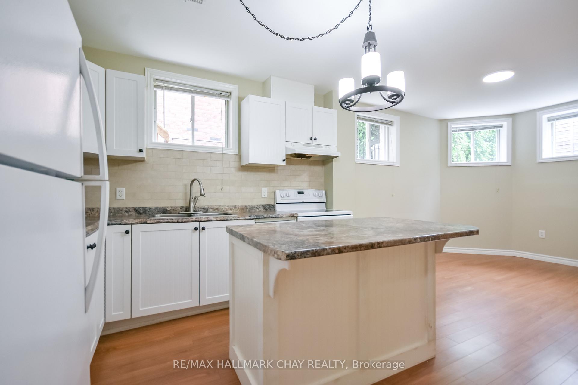 Photo 34 of 1 Hawkins Drive, Barrie, Ardagh — HOMEH