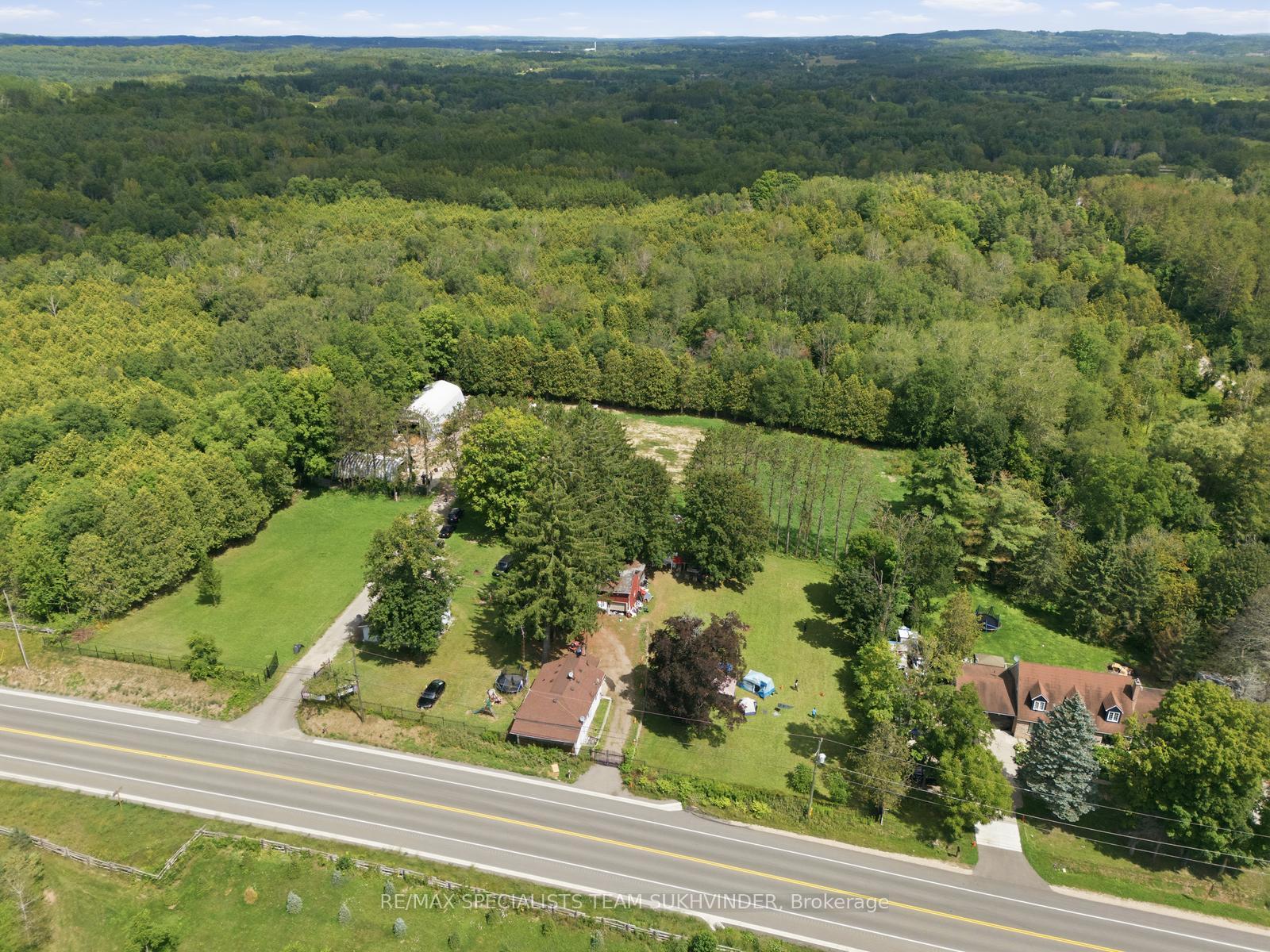 Photo 3 of 17043 The Gore Road, Caledon, Rural Caledon — HOMEH