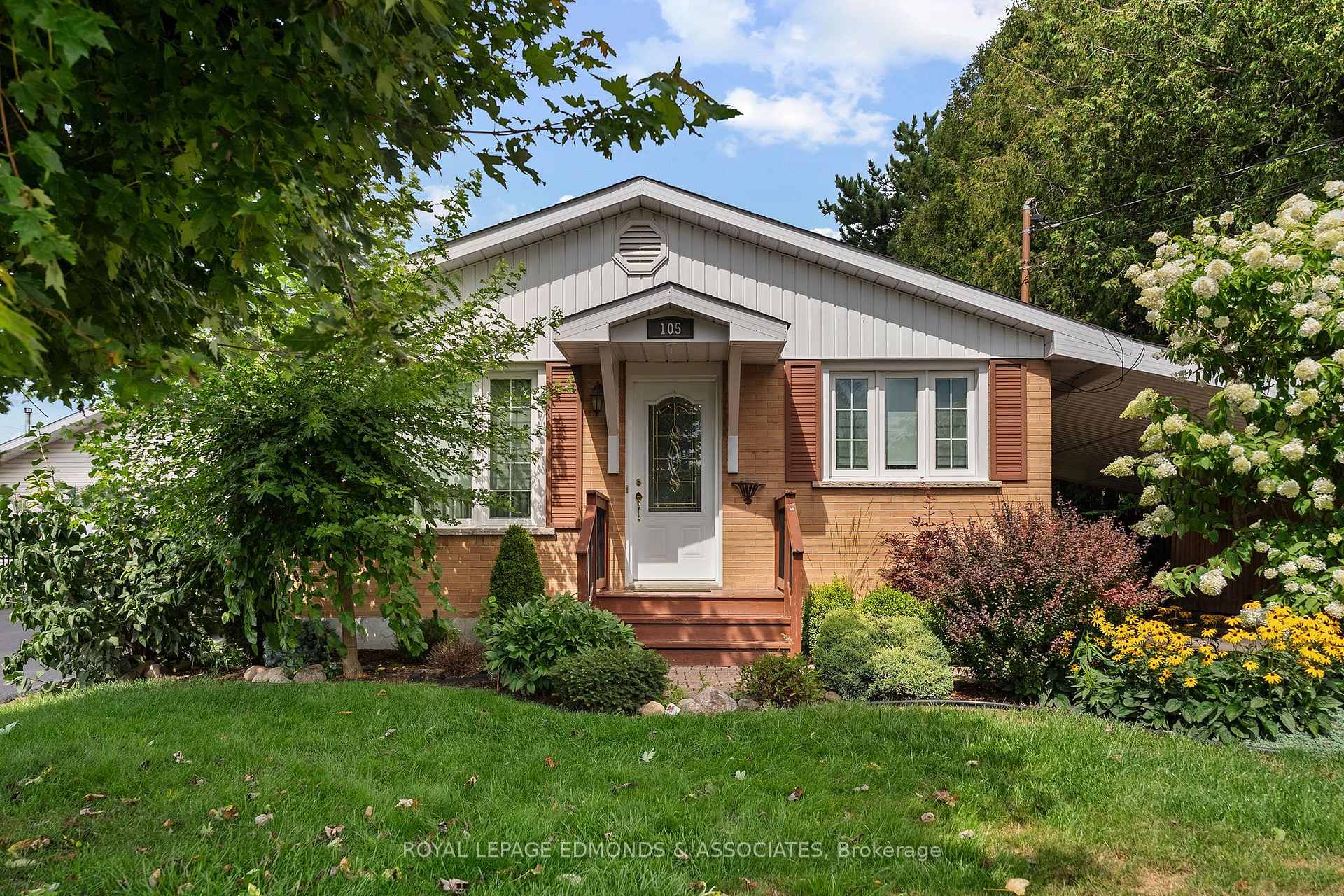 Photo 1 of 105 Ellis Avenue, Pembroke, Pembroke — HOMEH