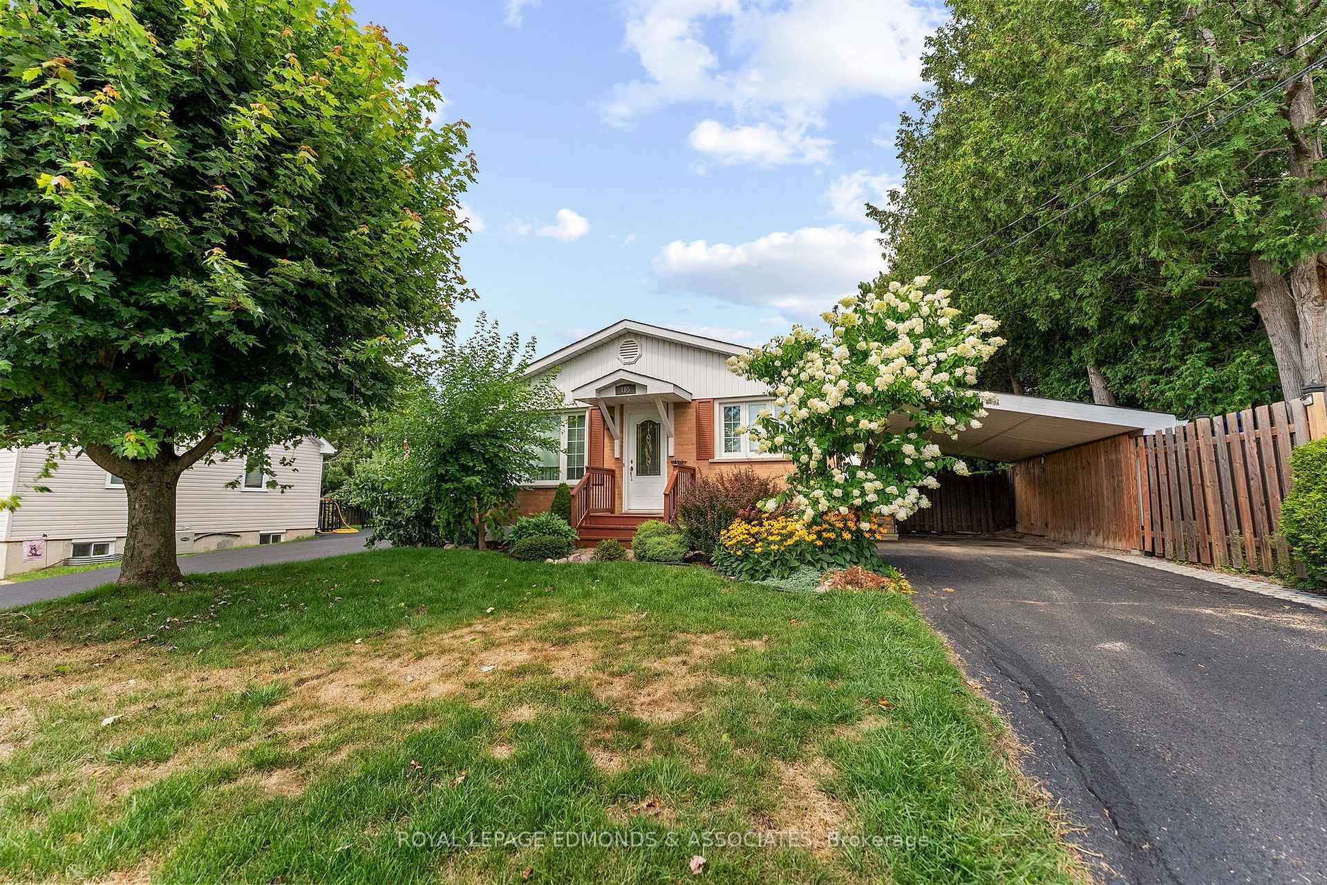 Photo 3 of 105 Ellis Avenue, Pembroke, Pembroke — HOMEH