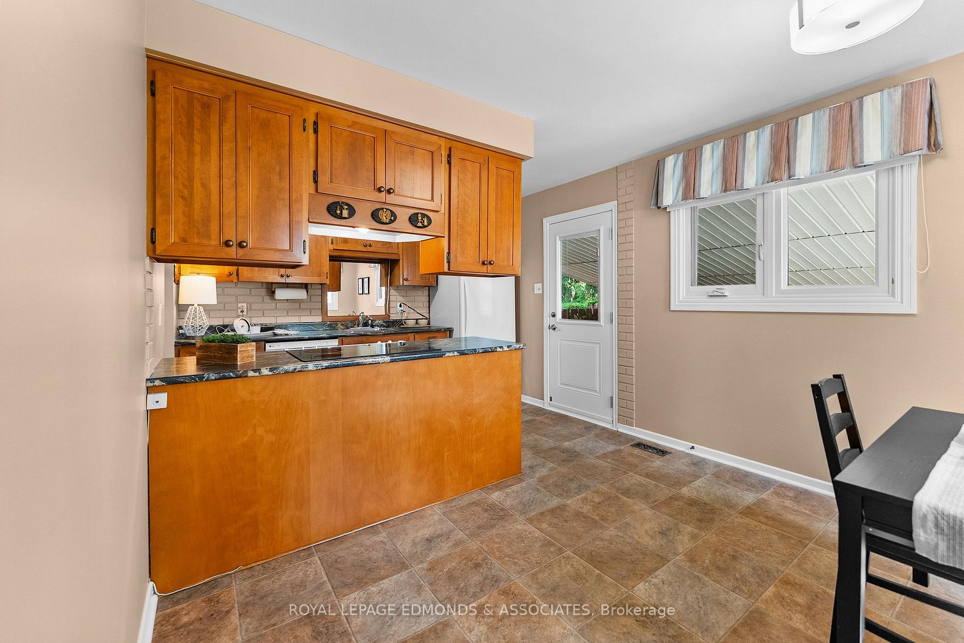 Photo 12 of 105 Ellis Avenue, Pembroke, Pembroke — HOMEH