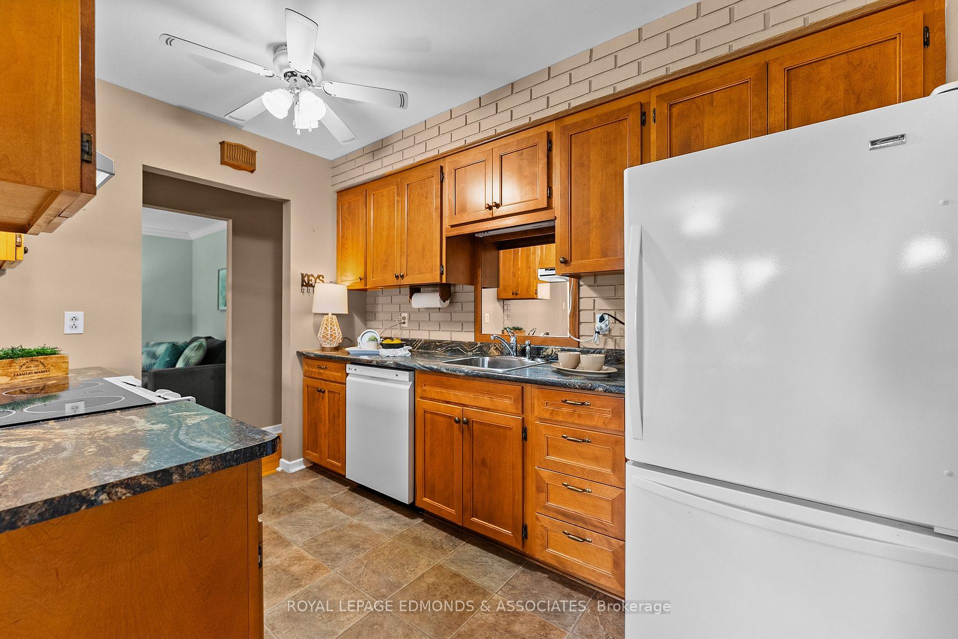 Photo 14 of 105 Ellis Avenue, Pembroke, Pembroke — HOMEH