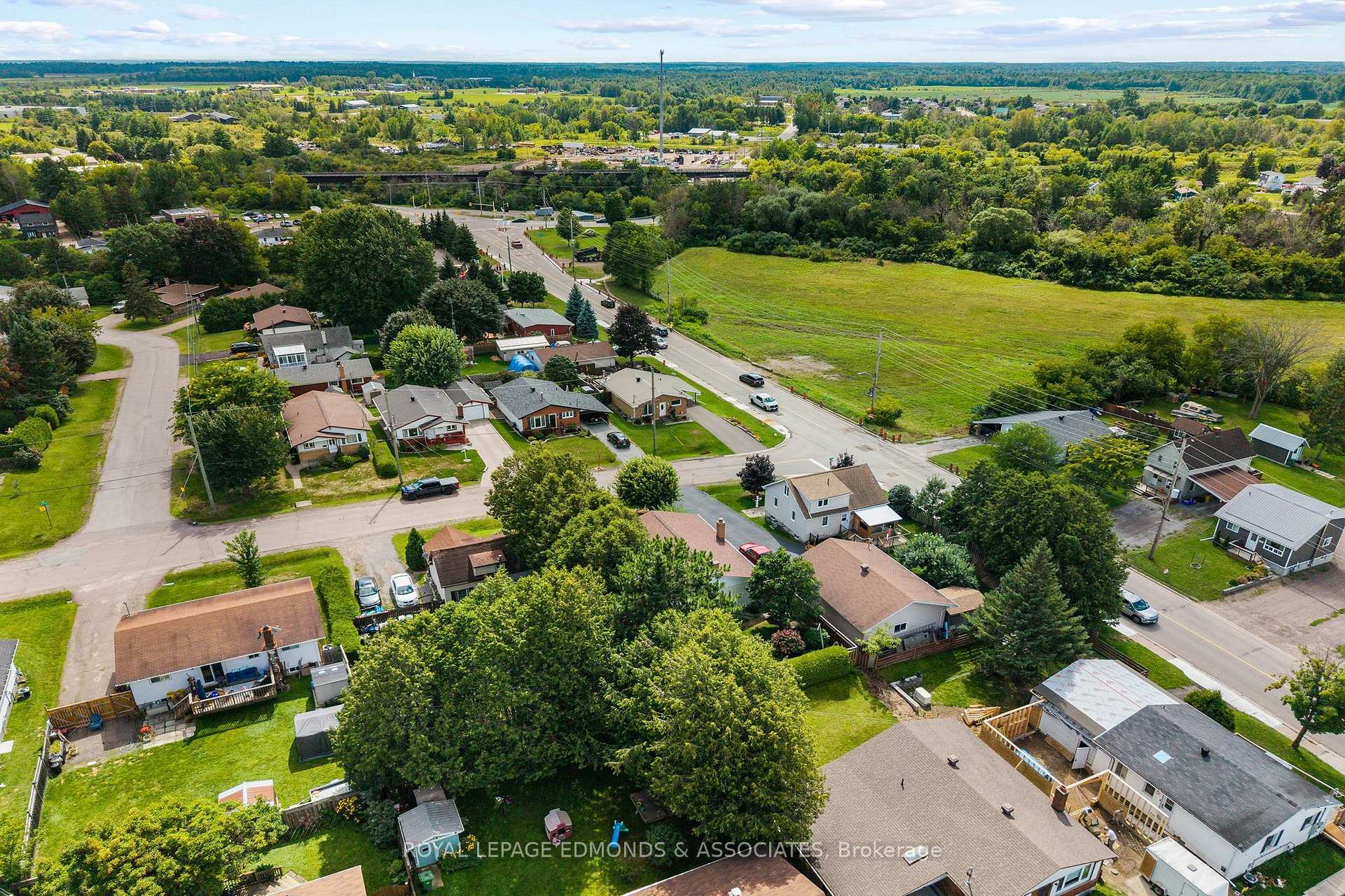 Photo 43 of 105 Ellis Avenue, Pembroke, Pembroke — HOMEH